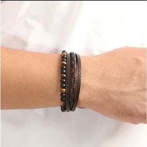 🆕 Men’s layered bracelet with magnetic clasp.